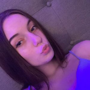 Meet your Posher, Ayla